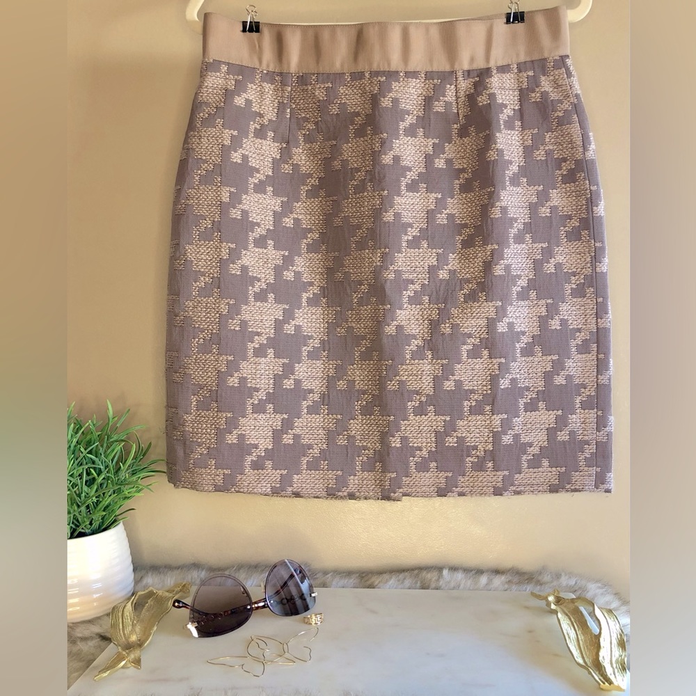Ann Taylor LOFT Houndstooth Pencil Skirt, Size 6